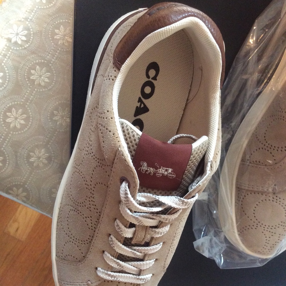 Men’s COACH Clip Low Top Sneakers - Picture 3 of 9